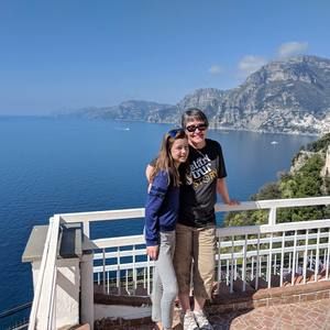 Meet your Posher, Elaine